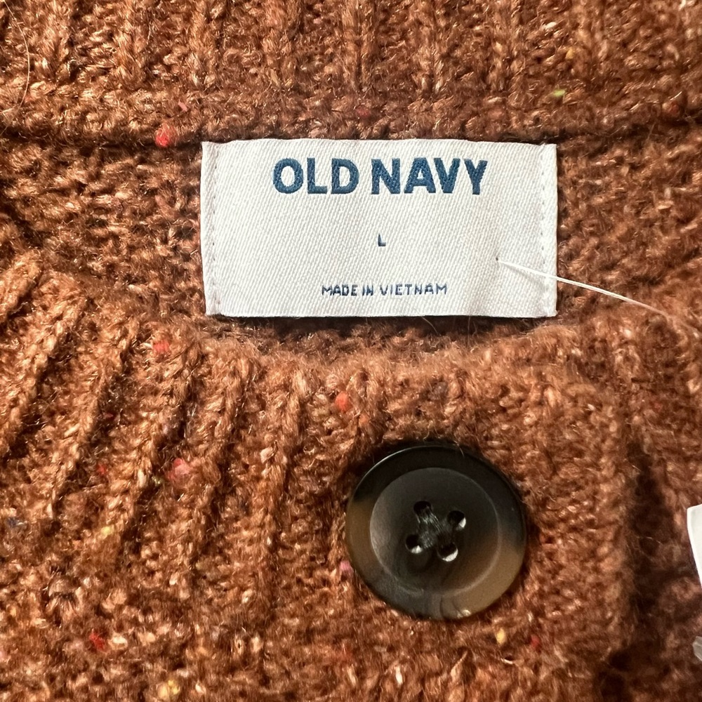 NWT Old Navy sweater, Large. Beautiful rust color